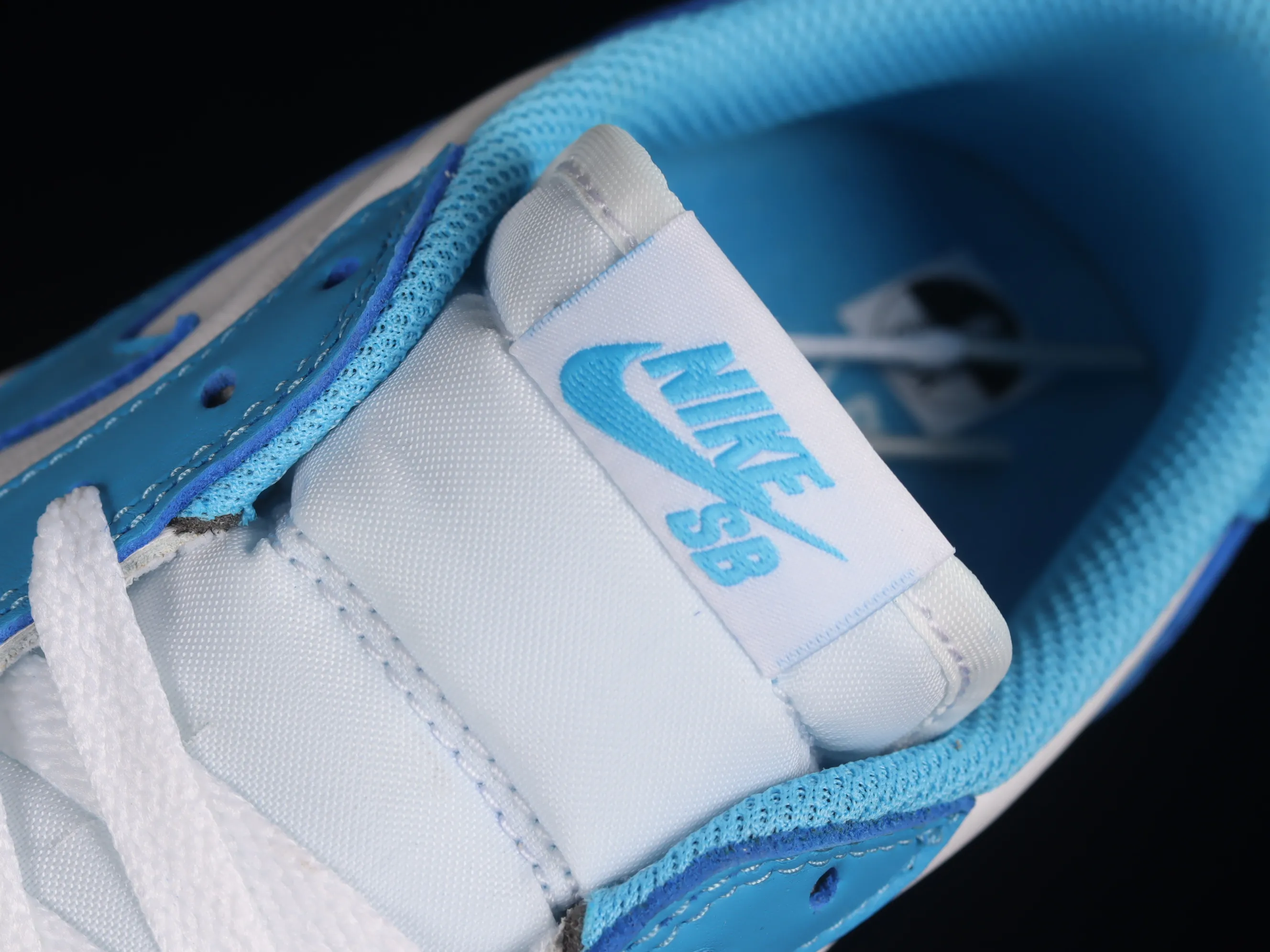 All categories Air Jordan Jordan series basketball shoes Air Jordan 1 Low pure original version Nk SB x Air Jordan 1 Low AJ1 Joe 1 joint North Carolina blue full head layer low-top basketball shoes CJ7891-401